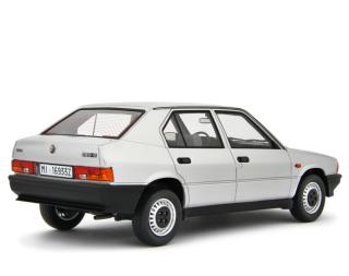 Alfa Romeo 33 1.3S Edizione 1985 Grigio metallizzato Laudoracing 1:18 Resinemodell (Türen, Motorhaube... nicht zu öffnen!)